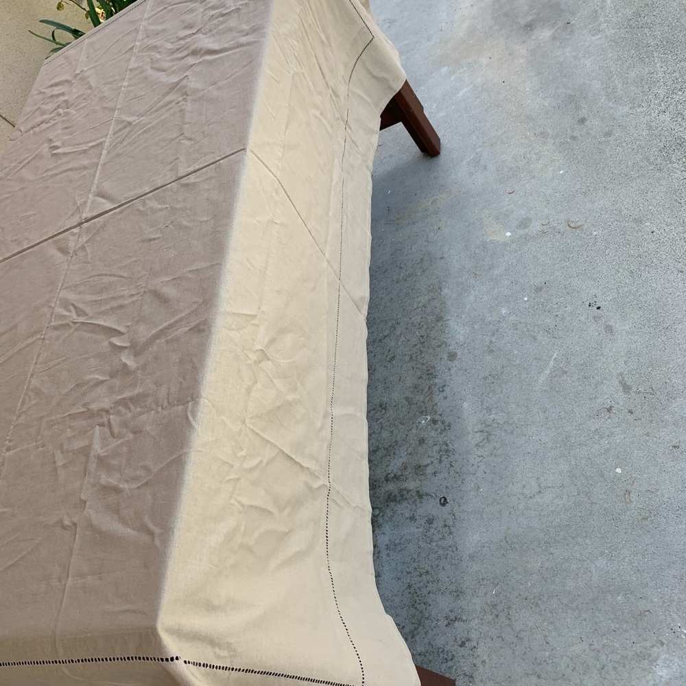Table Cloths - Picture 4 of 8